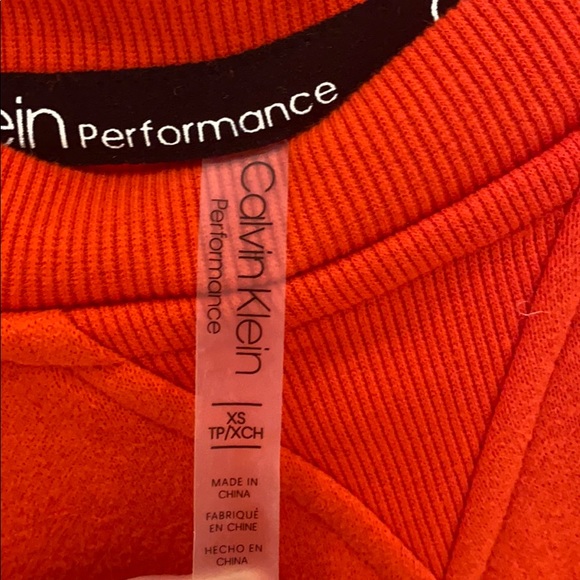 Calvin Klein crop top size xs - Picture 2 of 2